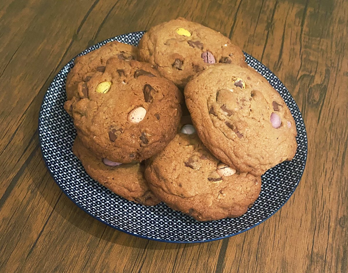 MissSDoherty's tweet photo. When @lwilliamsjones sends you a picture of mini egg cookies and then you need to bake some of your own to avoid complete jealousy. https://t.co/tkfurieEX7