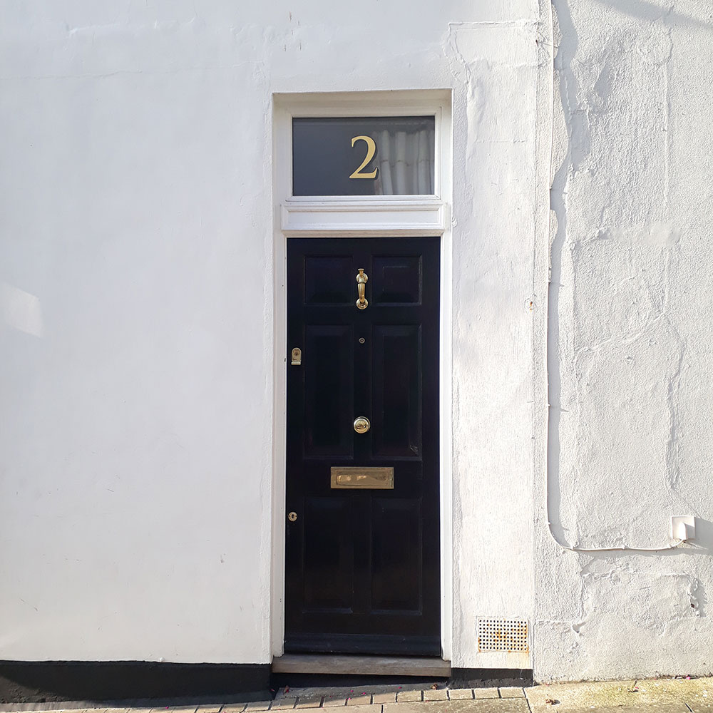 inkmillstudio's tweet photo. Do you have a fanlight window above your door that is crying out for a number or a house name? We have a blog on our website about fanlights #fanlight  #doornumbers #frontdoor https://t.co/rr3Fr9Bg7B