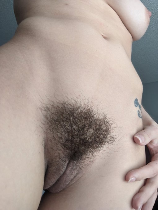 Put leave-in conditioner in my bush today https://t.co/XAtwEymK54