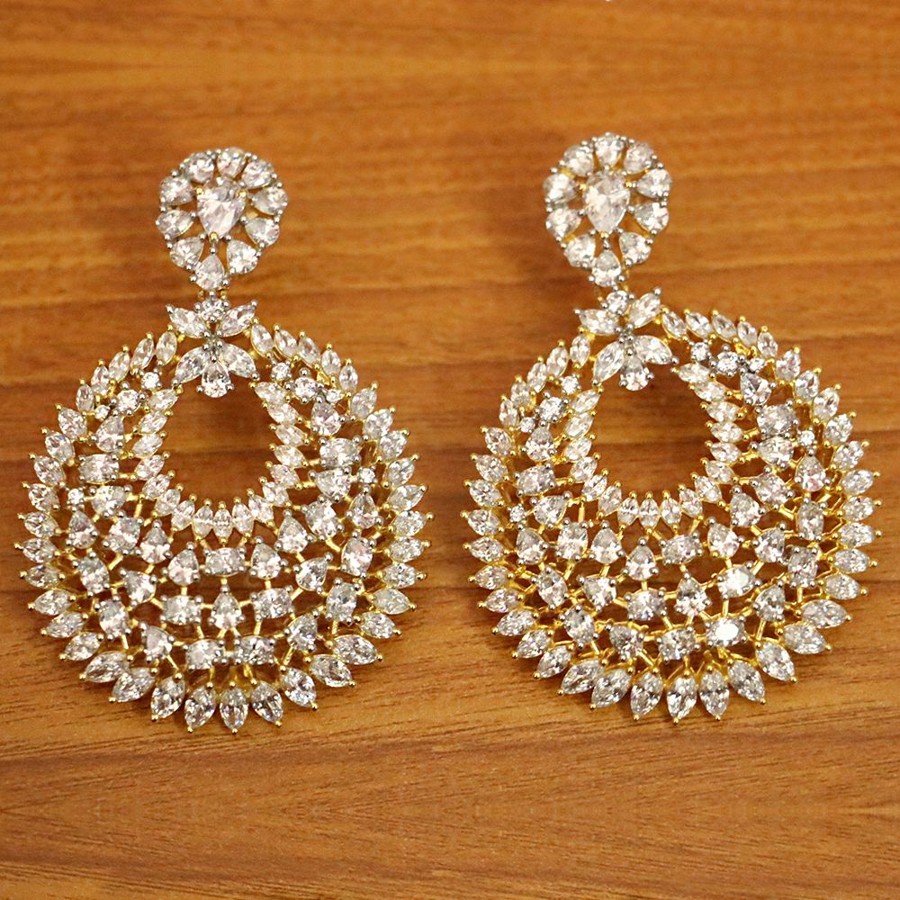panashindia's tweet image. Bedazzling in their star-studded beauty, our freshest array of American diamond earrings are intensely glorifying the true essence of ethnic jewelry for the dreaminess of ecstatic celebrations.

Explore more: panashindia.com/jewelry/earrin…

#Earrings #FauxDiamonds #EthnicJewelry #Panash
