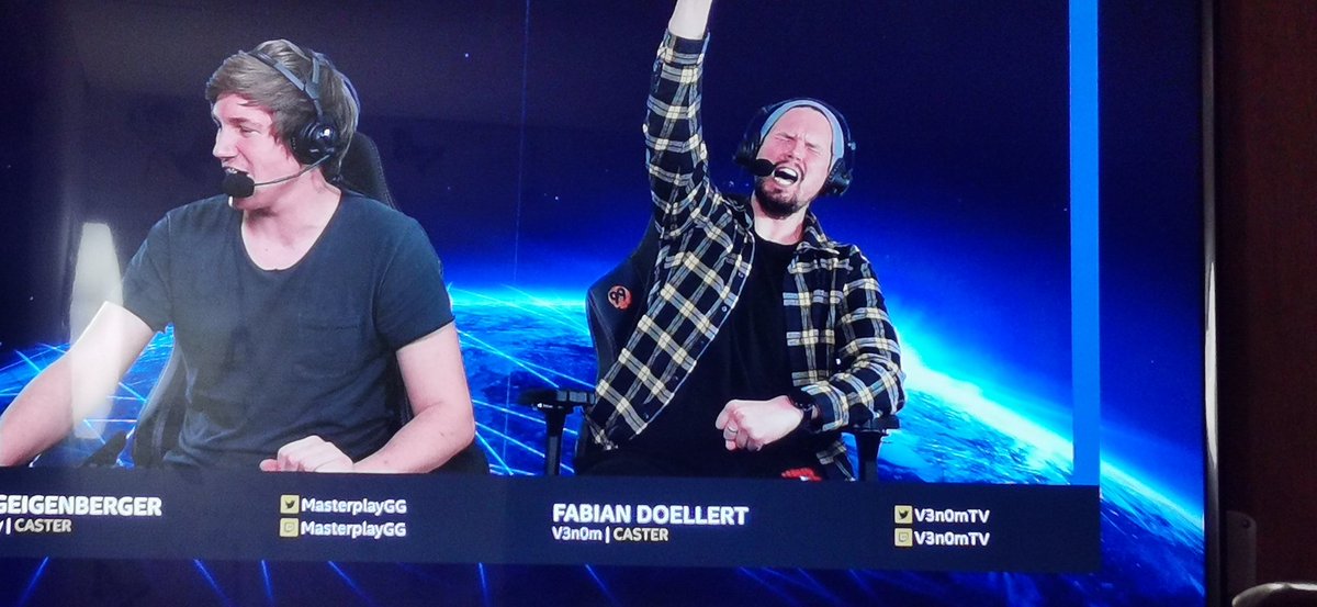 eNji_cs's tweet photo. #99damage #IEMKatowice

Wenn der Caster in der Halbzeit dezent ausrastet... 😂😂😂😂 https://t.co/ToditWOyzg