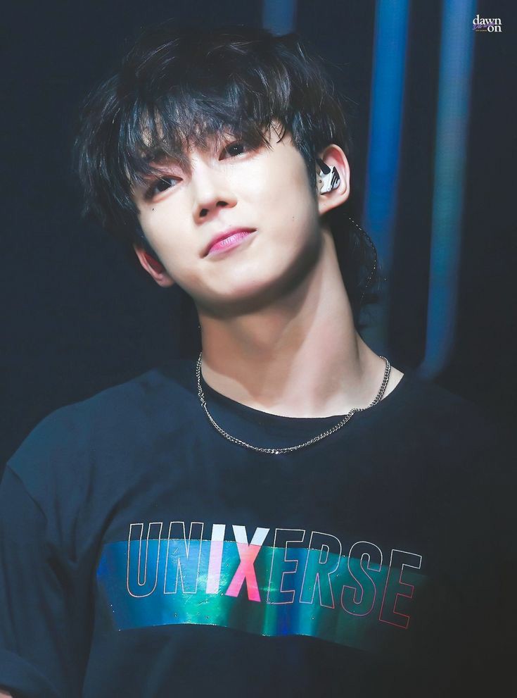 -Lee Sang Hyuk (Dawon) middle lineDUALITY!?!?!?'@?(#(%#TALENT!!! The funniest, the cutest. HE LOVES TO TEASE US. A whole cutie, his hands are tiny his arms not. His voice? Damnnn Also bingbang every Friday on vlive