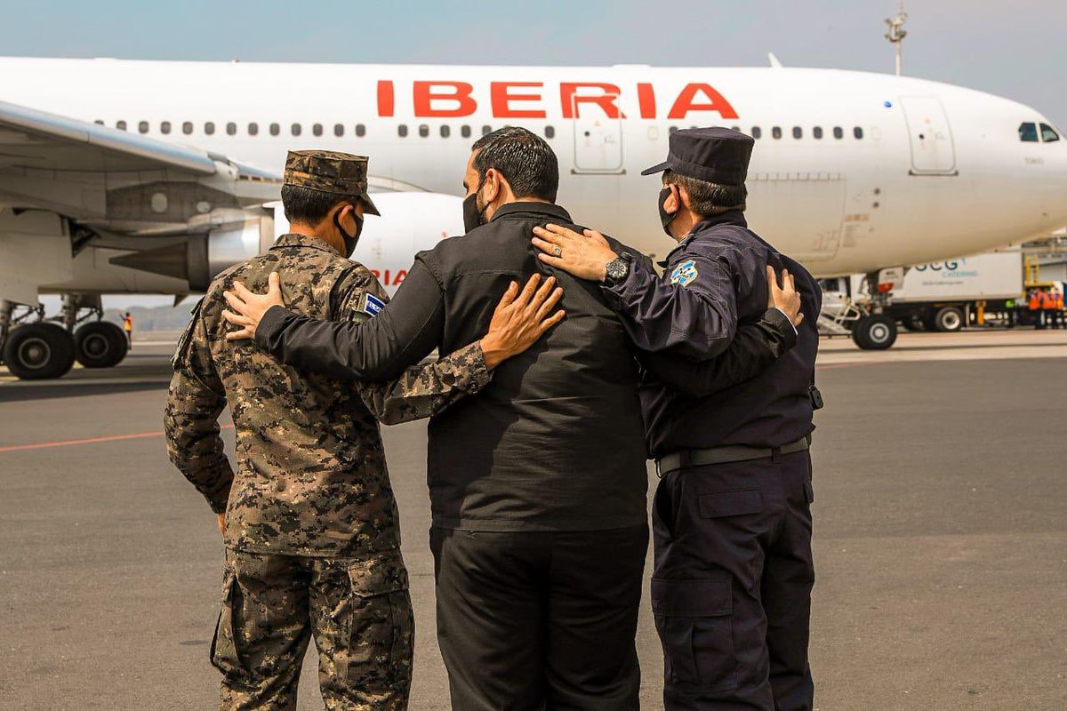 XZablah's tweet photo. Dios bendiga a El Salvador. 🙏🇸🇻 https://t.co/YIdQqpPzxo