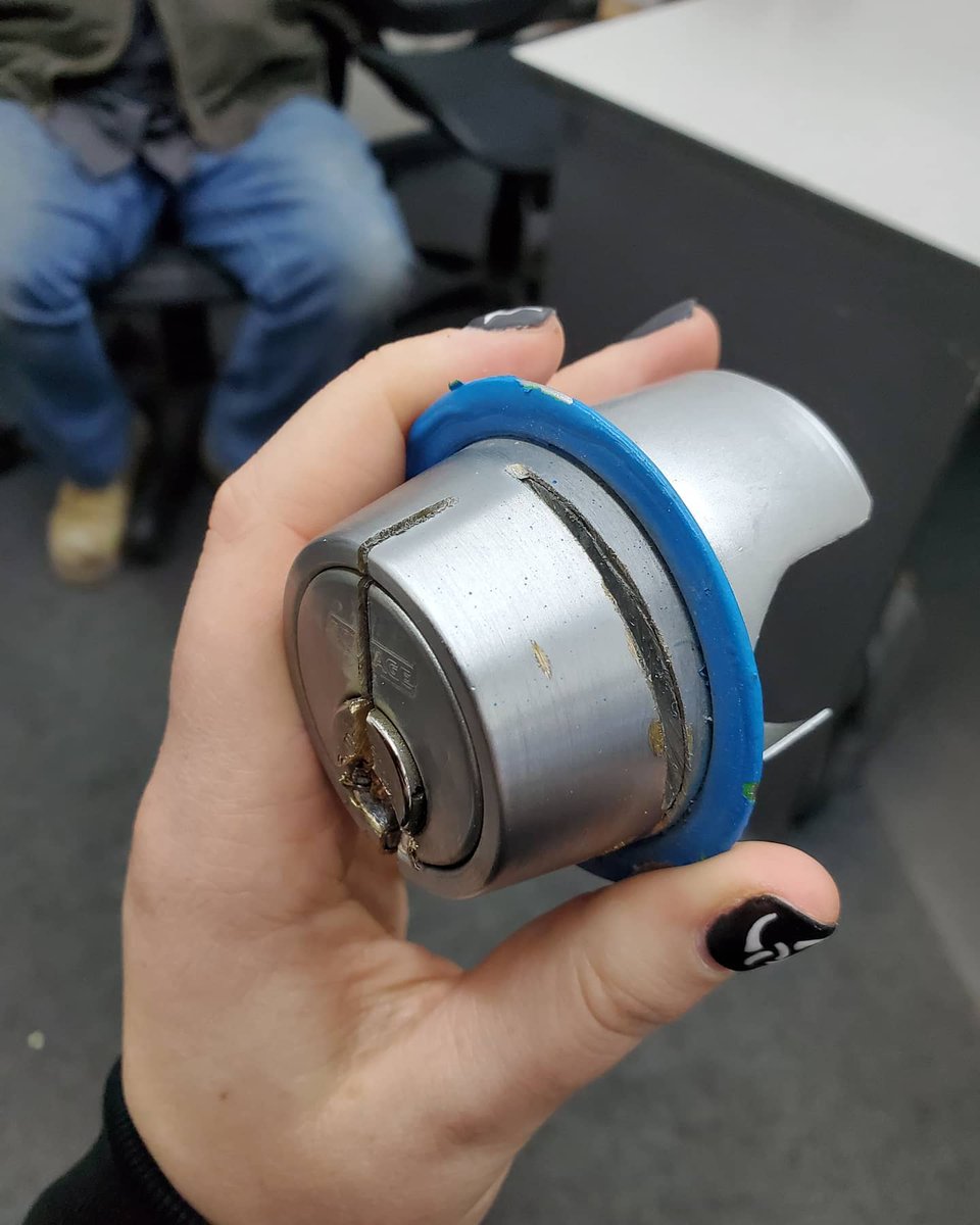 BobsLock's tweet photo. Take a look at this high security Medeco deadbolt that someone tried to break into on one of our commercial accounts! This store was kept safe thanks to our heavy duty commercial deadbolts and high security Medeco keyway, which did not budge with a drill or a hacksaw!

Call today https://t.co/dqc9BHmmvT