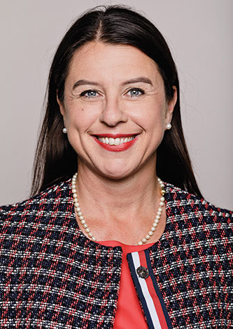osteo2020's tweet photo. Dr. med. Vanessa Conin-Ohnsorge, Ehrenpräsidentin der Healthcare Frauen: Vorsorge wirkt! Unterstützt mit mir das Aktionsbündnis Osteoporose und die Petition: Hier die Petition unterzeichnen: https://t.co/WkY7iN7Wvd @SpitzenfrauenGe @hcf @FidAReV https://t.co/Oh1wM6WhEa
