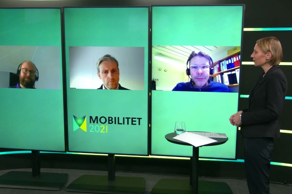 Norsk Hydrogenforum (@hydrogenno) on Twitter photo Vel 400 deltakere fulgte <a href="/SINTEF/">SINTEF</a> og NHFs #mobilitet2021-sesjon om nullutslippsløsninger innen transport. NHFs generalsekretær Ingebjørg Telnes Wilhelmsen ledet panelsamtalen mellom Kolbjørn Berge i <a href="/Sjofartsdir/">Sjøfartsdirektoratet</a> <a href="/JanSteinland/">Jan Petter Steinland</a> i #Luftfartstilsynet og <a href="/SteffenMHolst/">Steffen Møller-Holst</a> i <a href="/SINTEF/">SINTEF</a> Vel 400 deltakere fulgte <a href="/SINTEF/">SINTEF</a> og NHFs #mobilitet2021-sesjon om nullutslippsløsninger innen transport. NHFs generalsekretær Ingebjørg Telnes Wilhelmsen ledet panelsamtalen mellom Kolbjørn Berge i <a href="/Sjofartsdir/">Sjøfartsdirektoratet</a> <a href="/JanSteinland/">Jan Petter Steinland</a> i #Luftfartstilsynet og <a href="/SteffenMHolst/">Steffen Møller-Holst</a> i <a href="/SINTEF/">SINTEF</a>