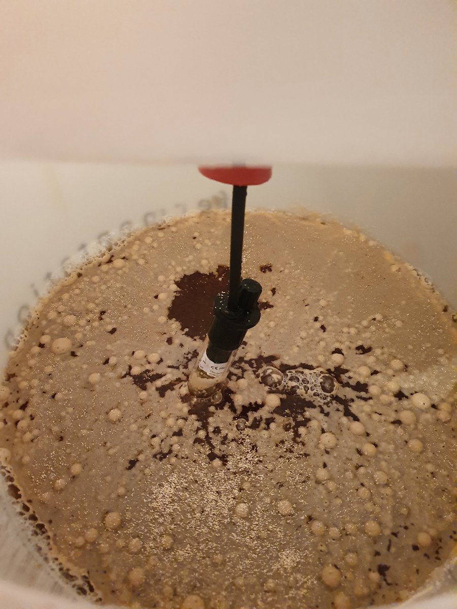 Yeast in! Temp set to 20°C and this #AmericanPaleAle is good to go!

Now, think it's #beeroclock after a long brew day!