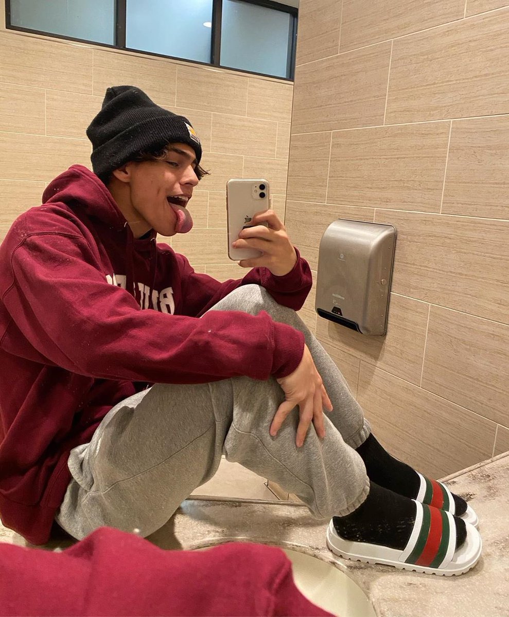 Mezo Shojidon’t ask why but I get dude bro beach vibes from dupli-arms - he’s just a comfy sock and sandals bro- casual at all times - I know he has killer legs. he has to. so big and beefy ...- I force him into the pants and when he asks about the shirt i run away...