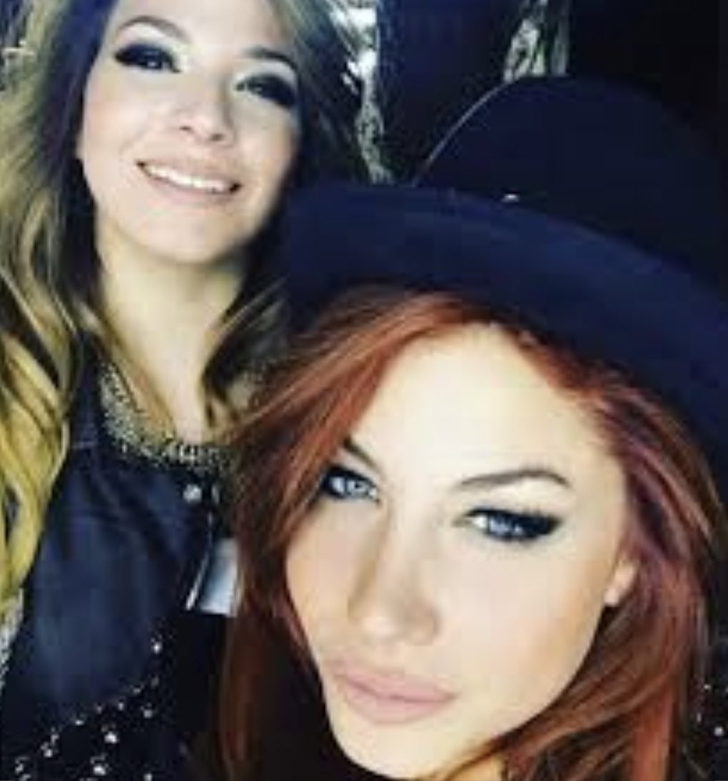 Hoy rompemos todo en 
#LosMammones 
<a href="/Tyago_Griffo/">Tyago</a> y <a href="/bandanaoficial/">B A N D A N A</a> 
23:30  <a href="/AmericaTV/">América TV</a> 
<a href="/JotaxTV/">JOTAX</a>