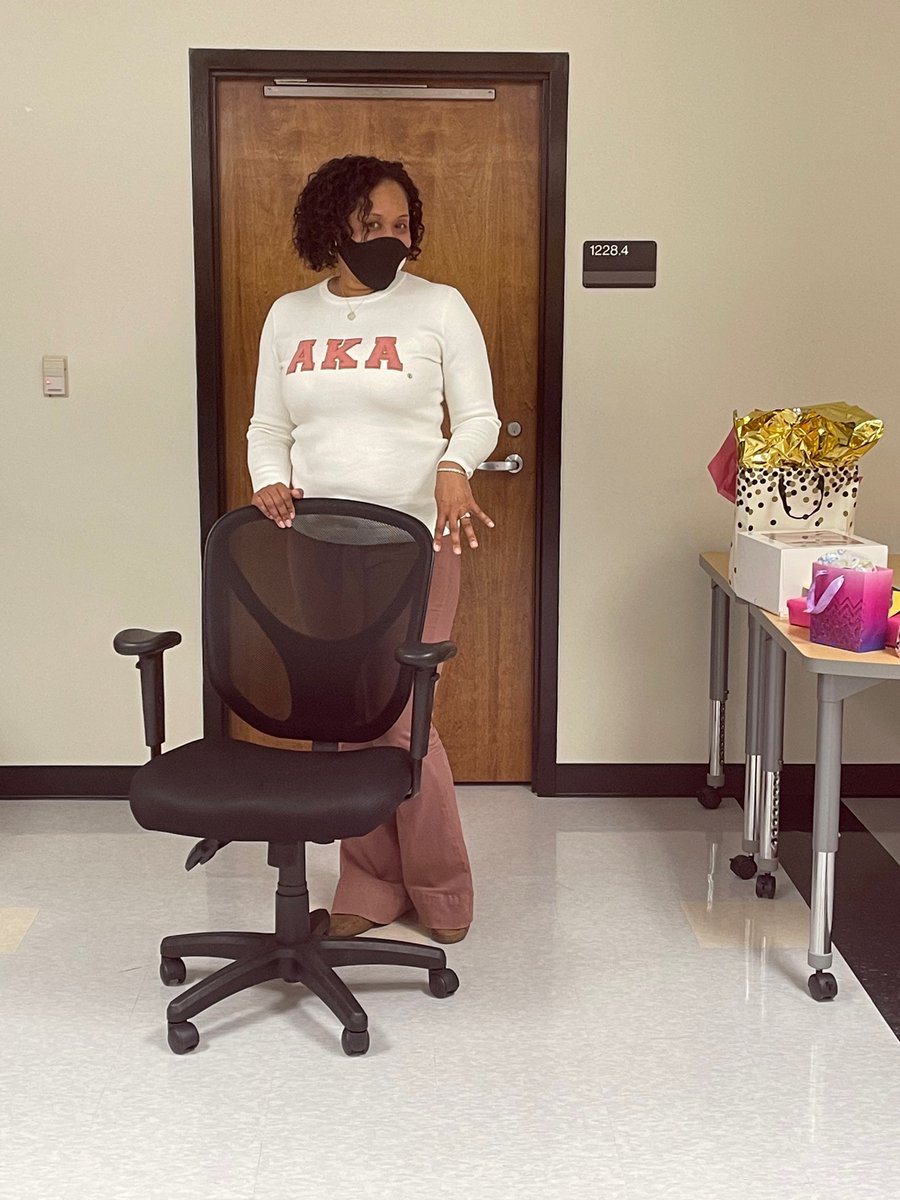 Camp Creek Middle School’s R/ELA Dept. (@_ccmselarocks) on Twitter photo It’s sooo hard to say “Goodbye”!!!! Congratulating and wishing our Literacy Coach much success on her new journey! We will miss you! <a href="/KimRSimmons/">Kimberley Simmons</a> It’s sooo hard to say “Goodbye”!!!! Congratulating and wishing our Literacy Coach much success on her new journey! We will miss you! <a href="/KimRSimmons/">Kimberley Simmons</a>
