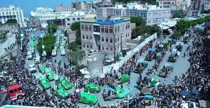 ward_alyamen's tweet photo. @Moh_Alhouthi مثل اليوم قرّح القردعي رحمه الله رأس ابن حميد الدين 
واليوم قرّح أحفاده نصر��م الله (رؤوس) ابن بدر الدين https://t.co/F9yioM6xeE