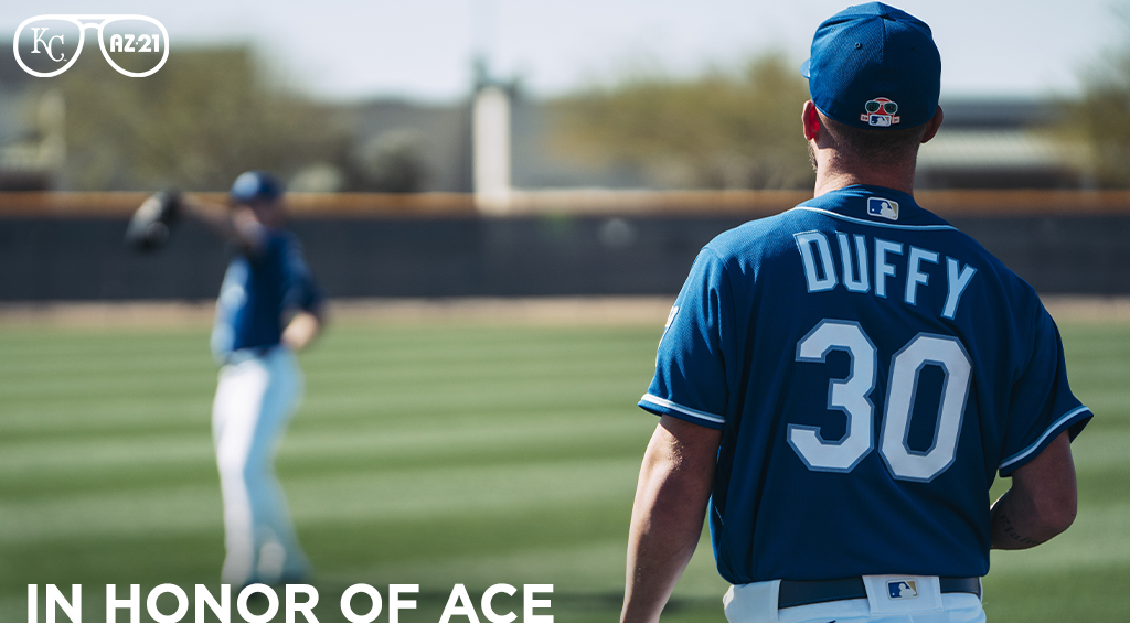 With the blessing of Yordano's mother, Marisol, plus former and current teammates, Duffman will wear No. 30 to honor his friend.