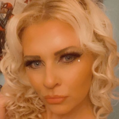 #NewProfilePic https://t.co/lz9aHJbXo6<a href="/tag/newprofilepic"class="tags">#NewProfilePic</a>