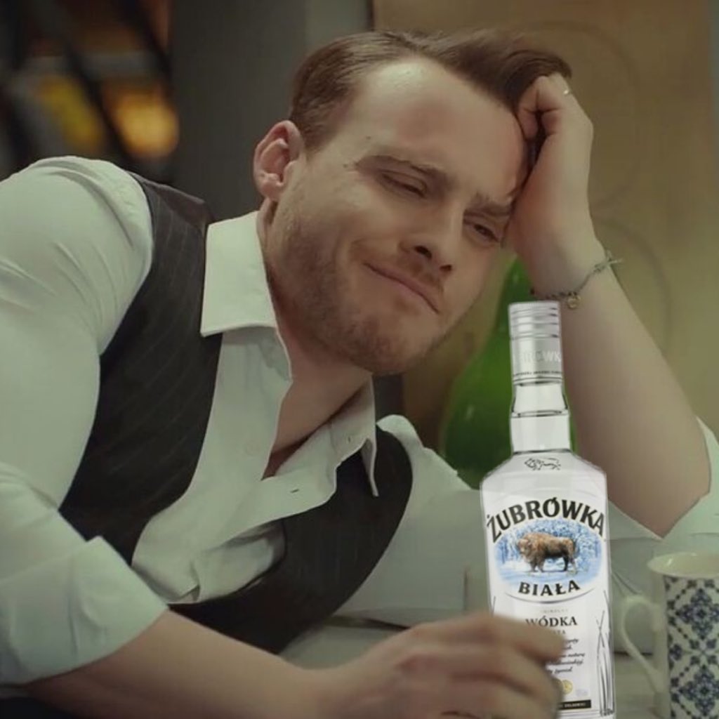 mdpatrycja's tweet photo. when we drink cytrynówka? %🍋 or polish vodka? come to Poland Kerem. Join with us @Iamkucu We bet 🤣🇵🇱🤘@KeremBursin #sçkcumartesibomba #SenÇalKapımı #KeremBürsin https://t.co/y5E938wqV5
