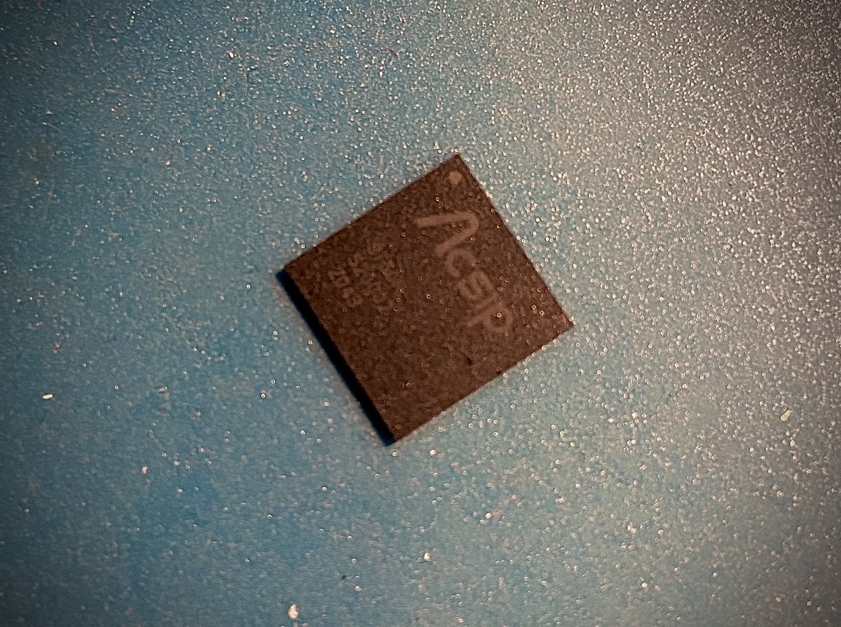 disk_91's tweet image. Soon playing with this #STM32WL SiP chip supporting #LoRaWan and #Sigfox.