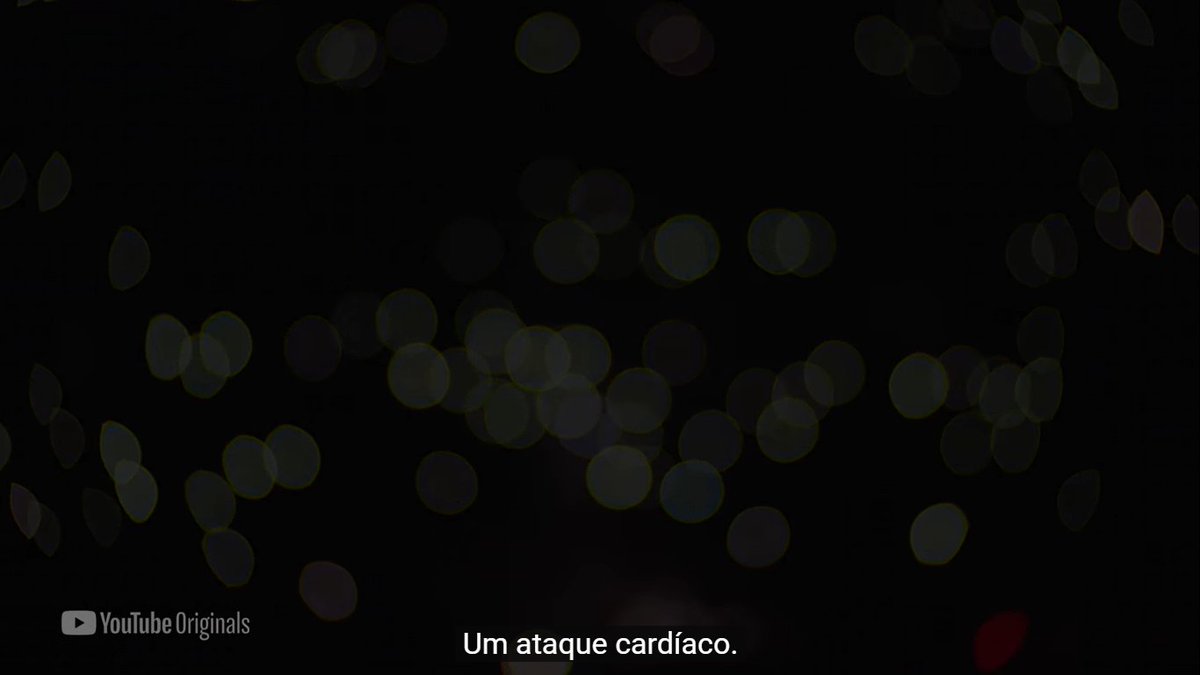 demilovatobr's tweet photo. "Eu tive três derrames. Um ataque cardíaco. Meus médicos disseram que eu teria mais 5 a 10 minutos [de vida]". #DemiDWTD https://t.co/dIQI73A0Rx