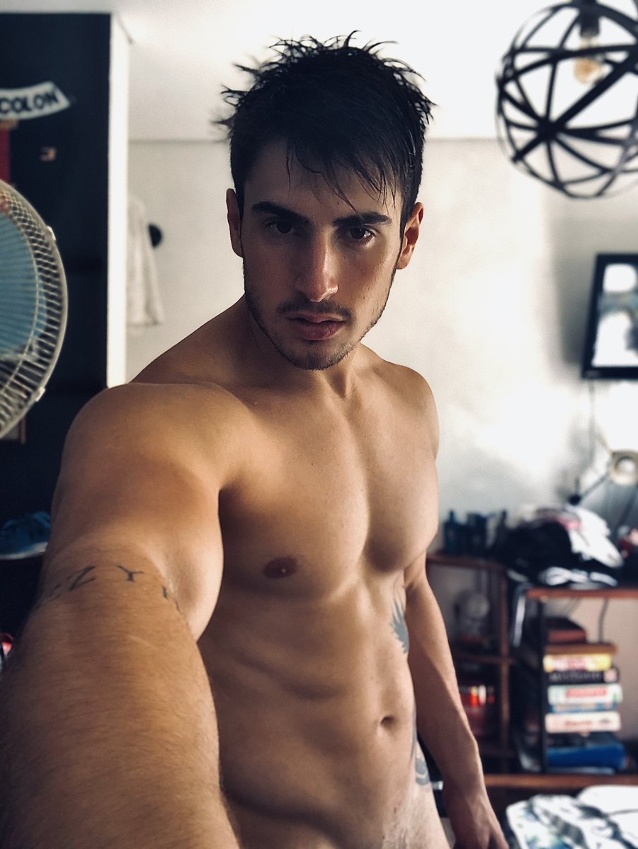 Juan N (Onlyfans 7,99$) on Twitter: "Morning shoot 📸🔥 . If you want to see the hottest pics
