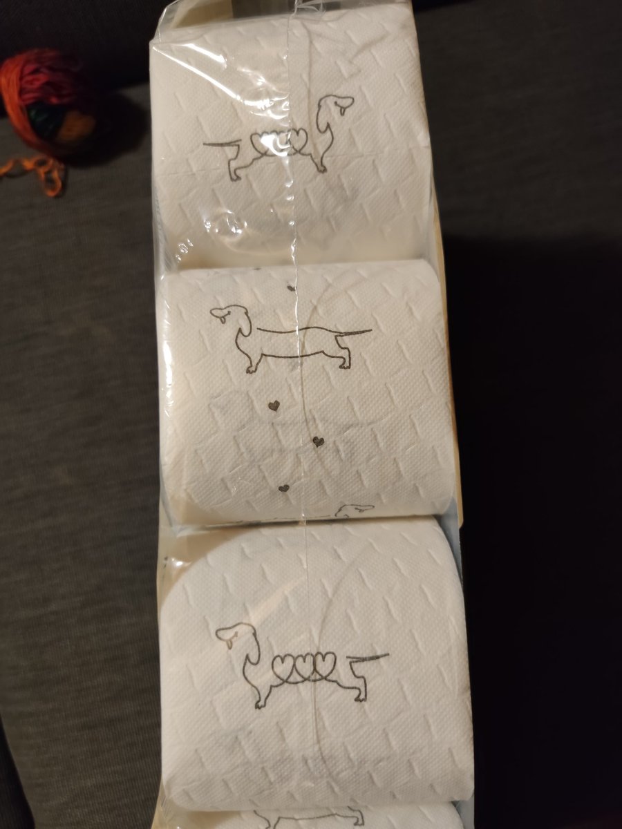 Ich habe Dackelklopapier und möchte jemanden grüßen!