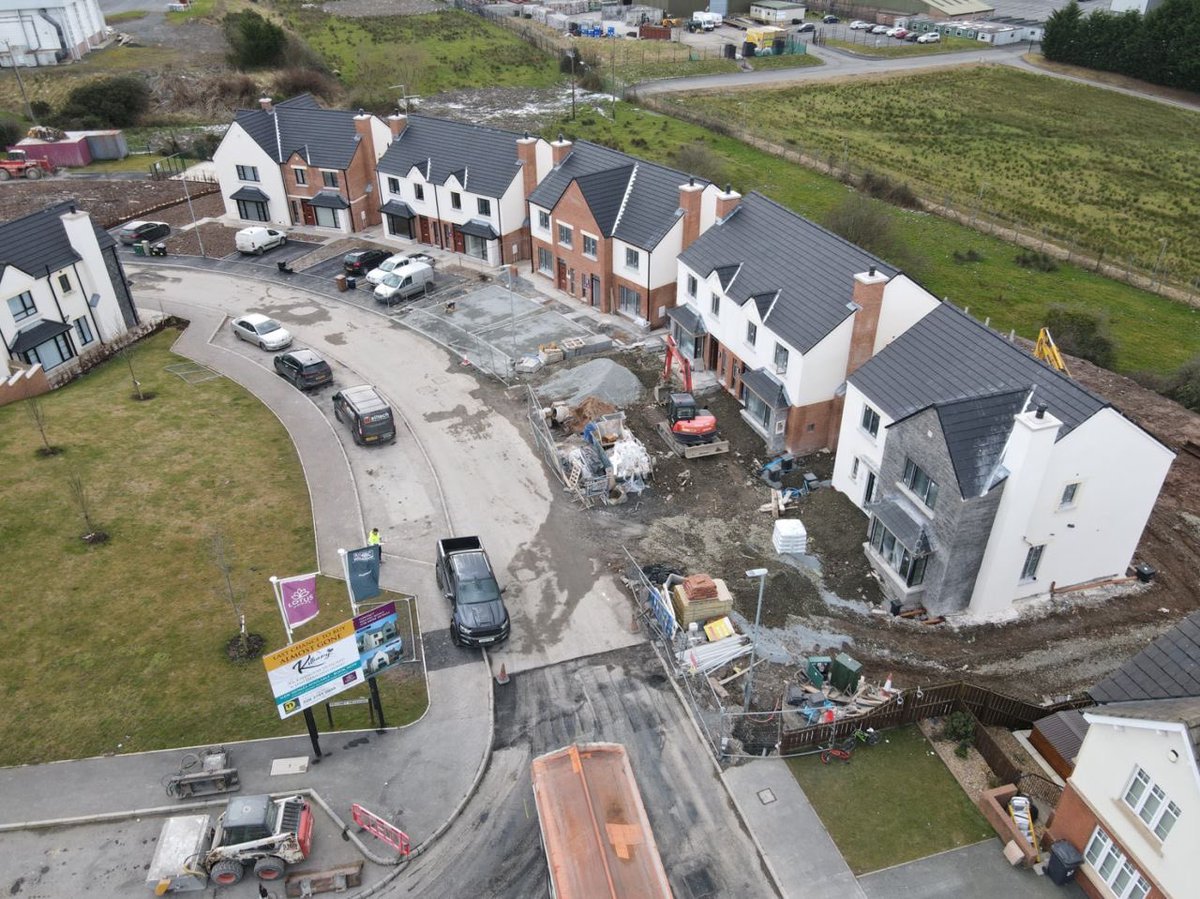 walltech_'s tweet photo. Our Plasterboarder’s fitting the final house in Lotus Homes 39 unit ‘Killuney Meadows’ in Armagh last week.

✅ Acoustic Insulation 
✅ Sound pannel Plasterboard
✅ Dot &amp; Dab Plasterboard 

#walltech #plasterboard #dotanddab #drylining #repeatclients #construction #architecture https://t.co/yyGiP1Xbqk