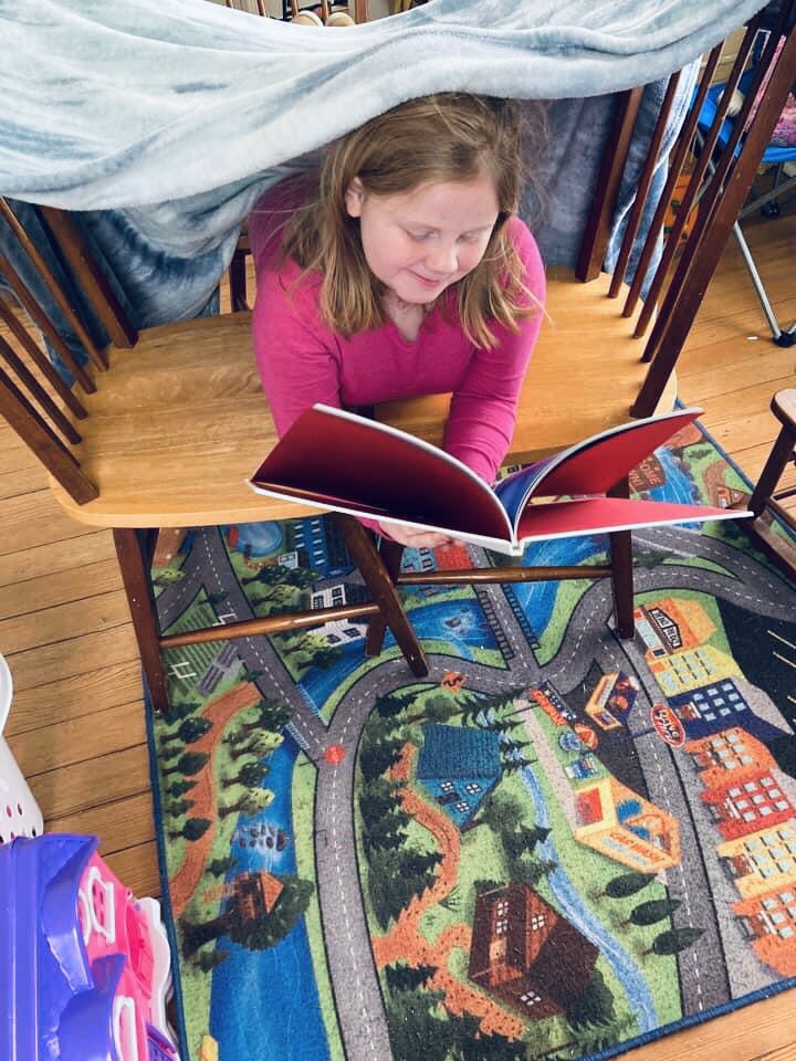 McGregor_SPS's tweet photo. Reading Rocks! @ McGregor Day 2: “Build a Fort - Read @ Home!” Our McGregor Tigers found time between Zoom sessions to build creative forts out of household items and enjoy some laid back, casual reading! #SPSreads #ReadingChallenge #EveryLearnerEveryDay https://t.co/lU8KOnJflt