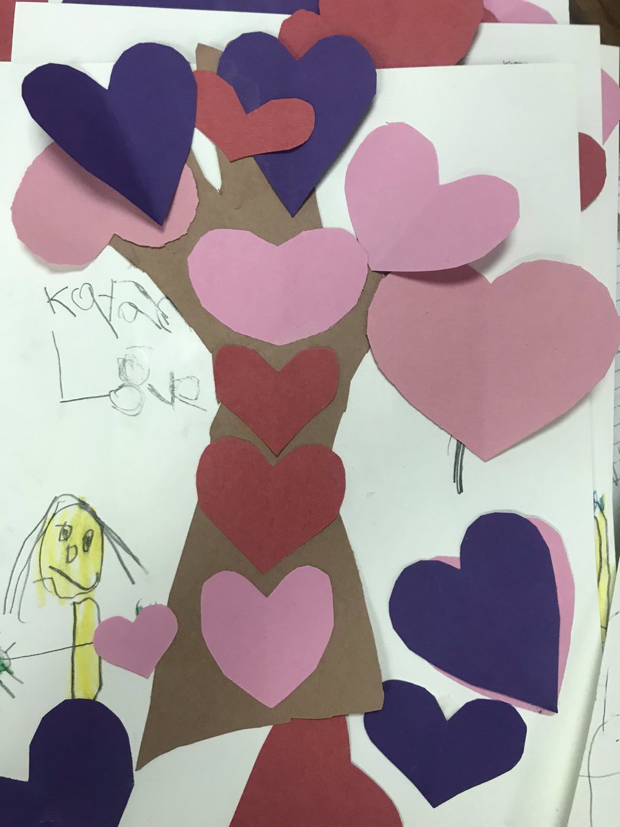 SESCheetahs's tweet photo. Mrs. Gerat’s kindergarteners made some lovely Valentine’s cards for some of our local senior citizens. Way to go, kids! #KindnessMatters https://t.co/v7rh6NLOUB