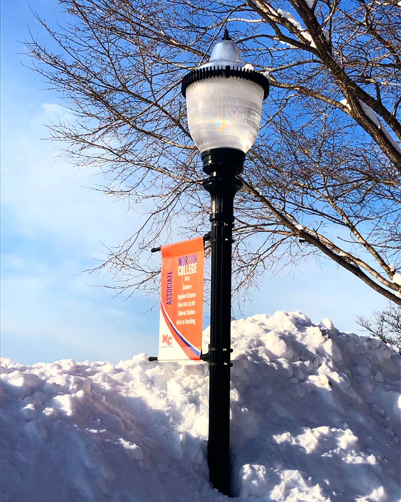 SAO_MC's tweet photo. So much snow! Stay warm, Panthers 🐾 https://t.co/i8Zi6KWWCm