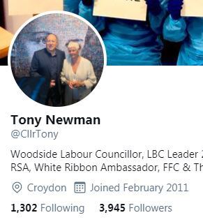 townhallghost's tweet photo. @AndrewRendle @MarioCreatura @CroydonTories Both @CllrTony &amp; @CllrSimonHall are still masquerading as @CroydonLabour cllrs according to their twitter accounts. Perhaps their suspension is #FakeNews. Can @CoopFraser clear this up for us? https://t.co/X0YTTwUSkB