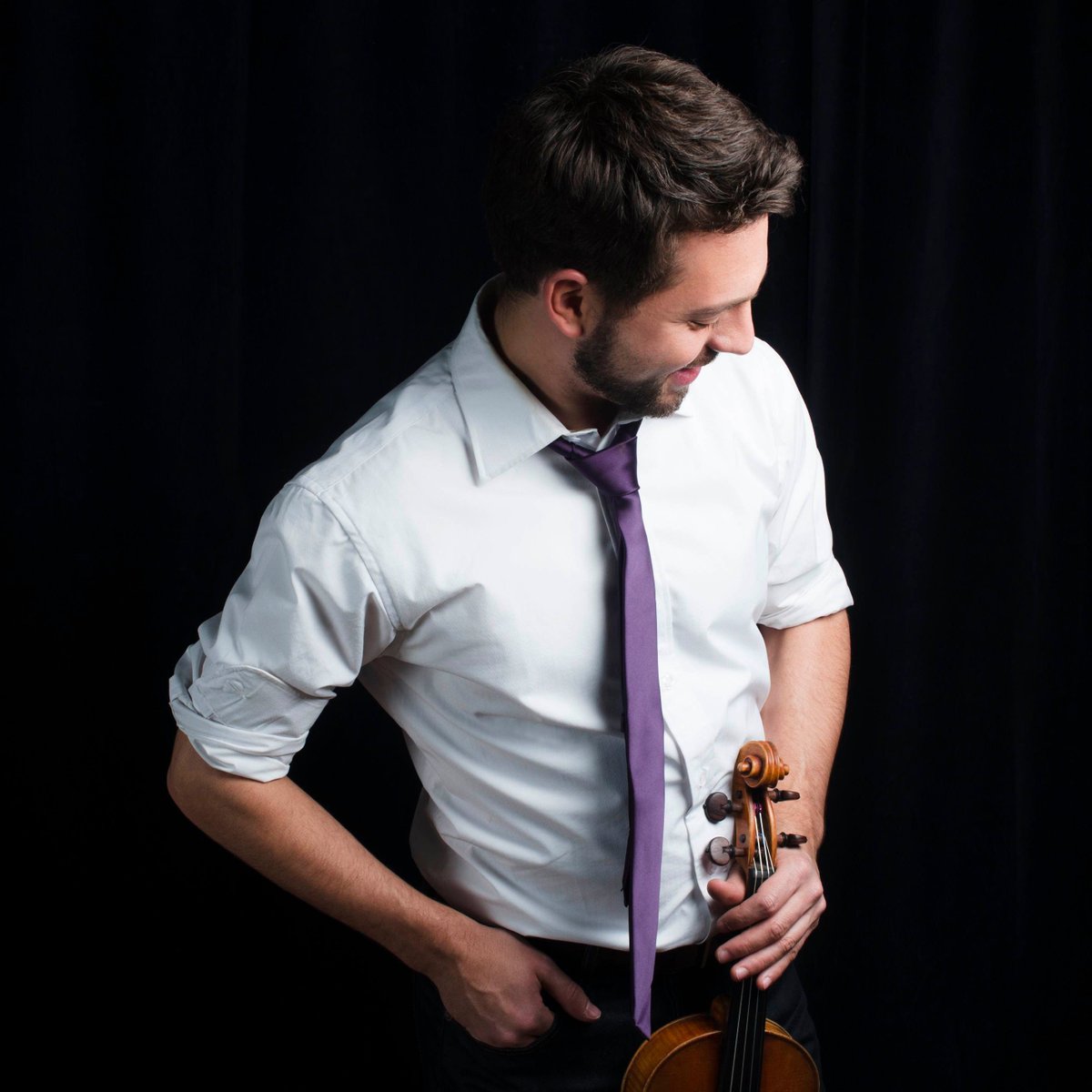 Listen to Chamber Chats: At Home, Chez vous hosted by Eric Friesen on February 18 at 2 pm ET to get to know The National Ballet of Canada Orchestra Concertmaster and founder of <a href="/echochamberTO/">Echo Chamber Toronto</a> <a href="/Schwebelclef/">Aaron Schwebel</a> >> bit.ly/3dmqWHJ

<a href="/Chamberfest/">Ottawa Chamberfest</a>