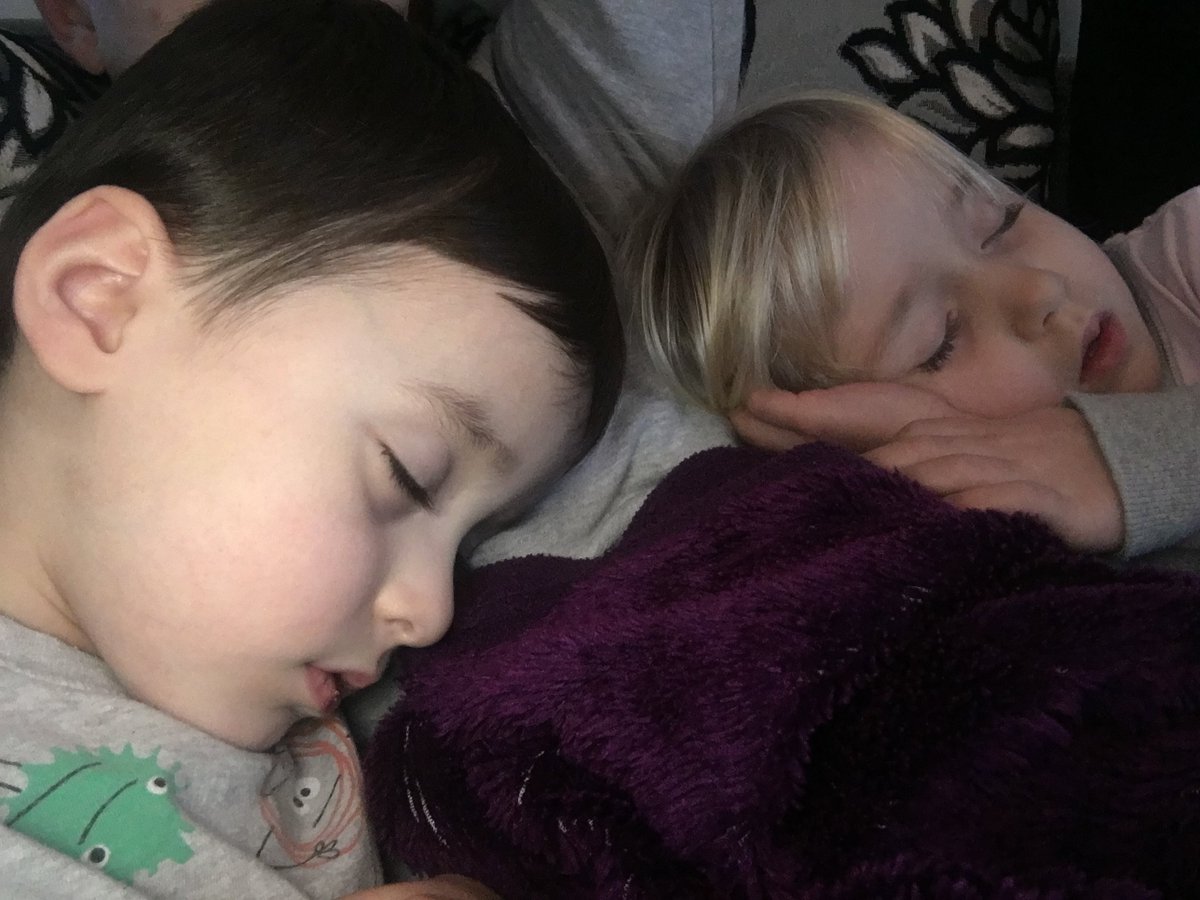 TwinsTrust's tweet photo. Do you have twins or triplets who do not sleep well? 

Are you struggling to get your #twins, #triplets or more to settle at bedtime or sleep through the night? 

If you answer yes to any of these then you should book onto Twins Trust’s Sleep webinar: https://t.co/C8ImMi14r2 https://t.co/YtBQQBWdLM