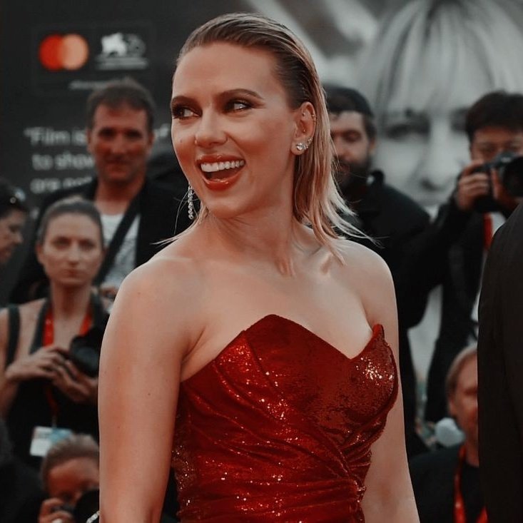 scarlett__sin's tweet photo. Black may make a woman seem mysterious. But red makes her look like a work of art.❤
#REDGPS https://t.co/dpiKnQb4fW