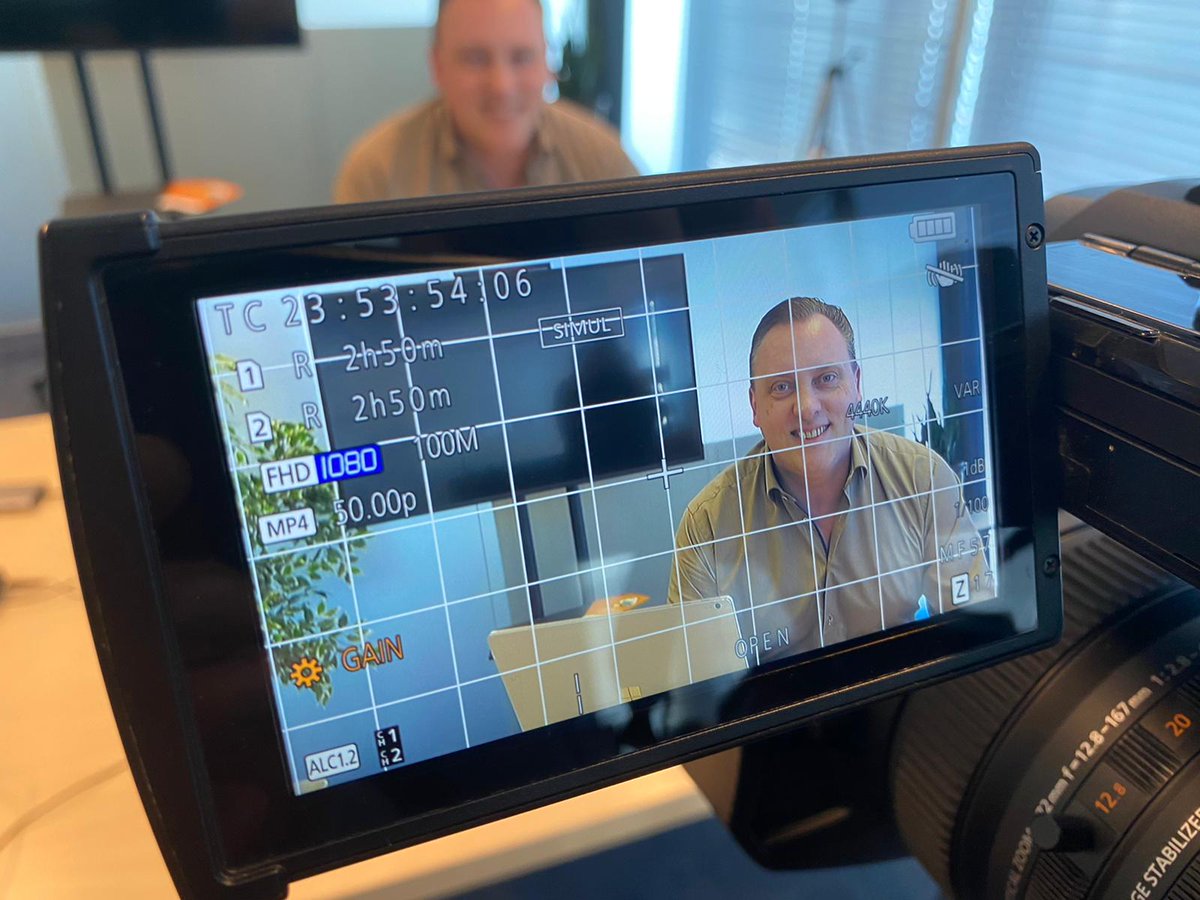 serverloos's tweet image. Binnenkort @Ondernemerslounge meer over de Bitcoin en 'durf' in deze Corona-tijd.

Op regelmatige basis praat ik u bij.
Zo laat ik op TV en de sociale kanalen kennis nemen van IT-gerelateerde zaken. Binnenkort een hardware wereldprimeur! en over WiFi6.

#OndernemersLounge #WinSys