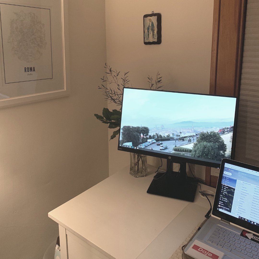 TheGuerrillaSEO's tweet photo. This week we welcomed a new writer to the team, and now we're taking a peek at her #WFH setup. We love the support for #localbusiness, Maggie! @BandCBakery https://t.co/ZDrcK5pScK