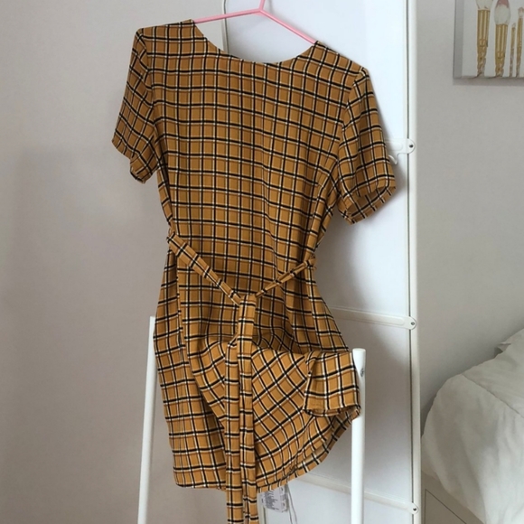 sunshynes's tweet image. So good I had to share! Check out all the items I'm loving on @Poshmarkapp #poshmark #fashion #style #shopmycloset #forever21 #alia #joefresh: posh.mk/ByQTsWyzXdb