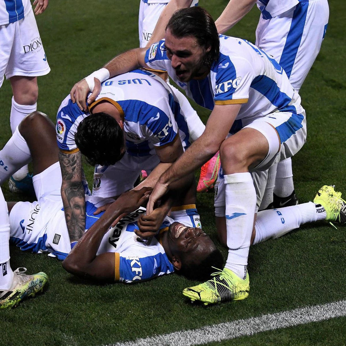 Siempre hasta el final. Vamos <a href="/CDLeganes/">C.D. Leganés</a> ⚪🔵 #SentimientoPepinero