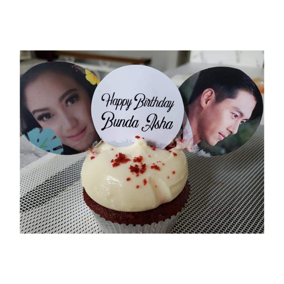 acacaca's tweet photo. throwback to feb 6, when my dear son & his daddy gave me this beautiful birthday cupcakes. aren't they the sweetest? 💕
#myfebruary
#BinJin https://t.co/dcKCiecjW3