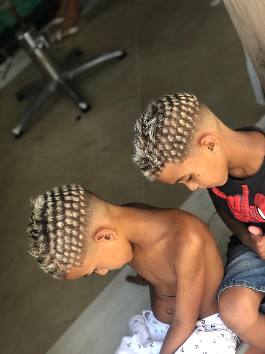ReguaMxima's tweet photo. Os três motivos pra vcs ter um filho 📏💈🐊🌬️
#kids https://t.co/JBbtM22v3W