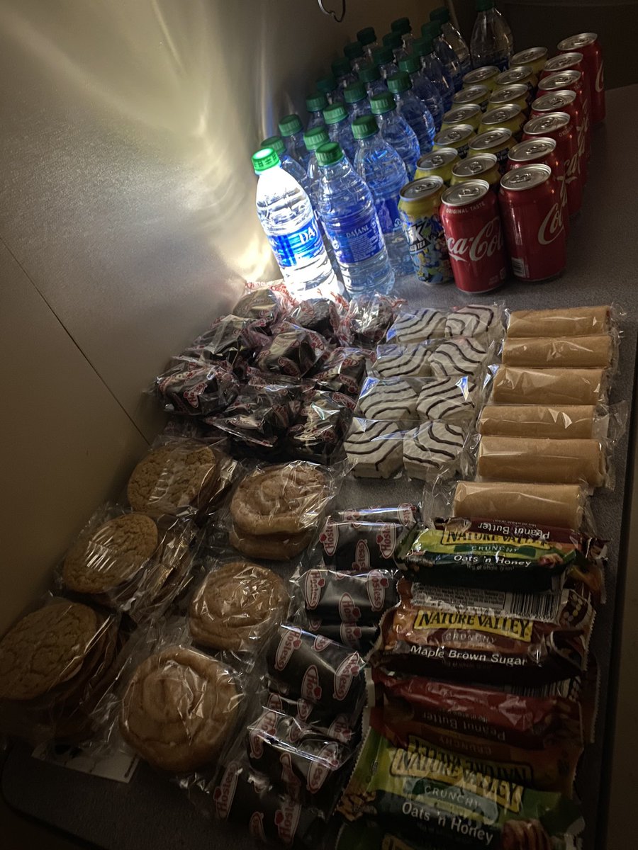 natalieb_t802's tweet photo. No power no problem 😜 802 feeling energized!! Great team work these past 3 days!! We appreciate your commitment!! ❤️ https://t.co/S7IBm9Qnx1