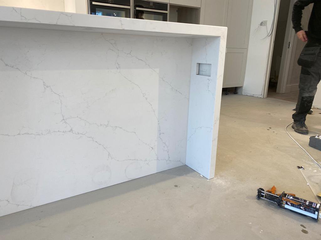 Cortina from @CimstoneUk was a great choice for us to hold as stock material. We’ve sold out of this stone more than once over the past few months. We’ve just had a new delivery of 20 slabs!. Get your enquires in now before we sell out again ! 😊