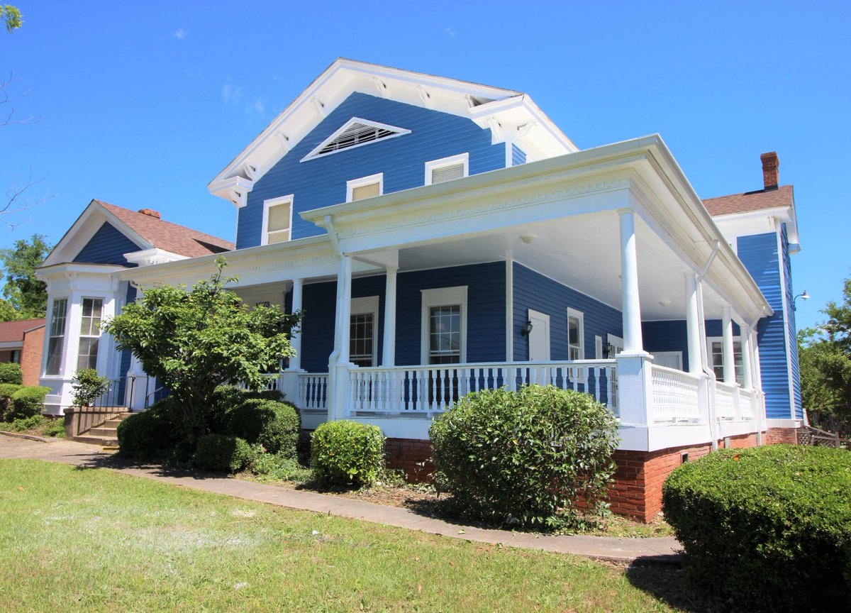TSGMacon's tweet photo. #CRE #Investment Property For Sale:  5,385 SF multi-unit Victoria style home located near I-75 (Exit 164) and downtown #Macon, GA. Call Kevin Harkins at 478-750-7507 or visit the link below for more information.
https://t.co/977agQ5BhY https://t.co/gzxcealSx3