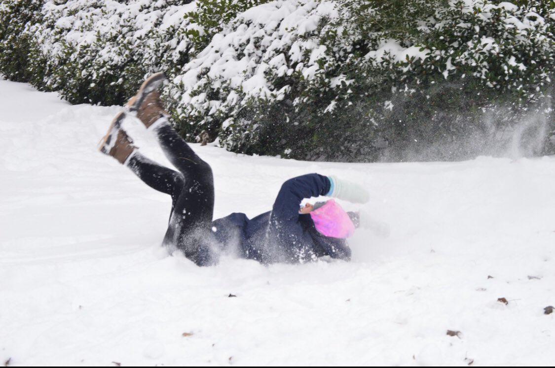 skylarthomassie's tweet photo. my snow day(s): a short story 🥶 https://t.co/QYLNwb8YNo