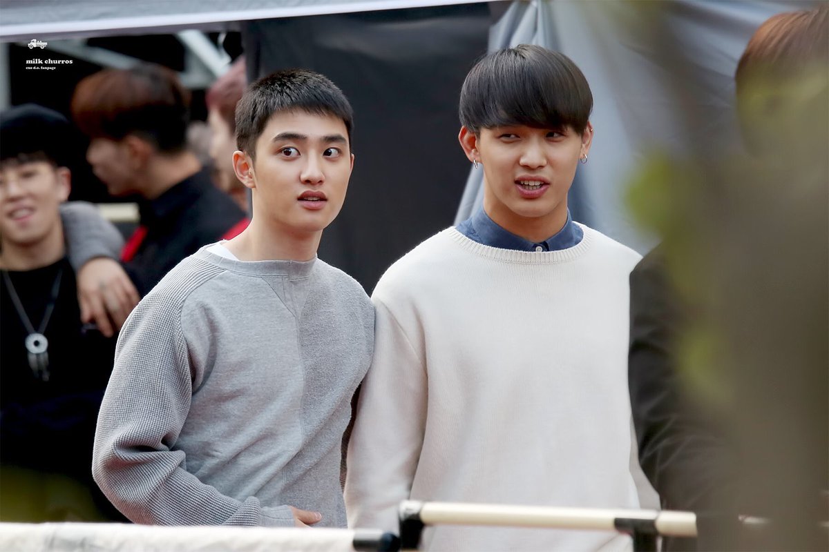 EXO: exols should vote for btob on kingdom because kyungsoo and hyunsik are childhood friends so do it for them.