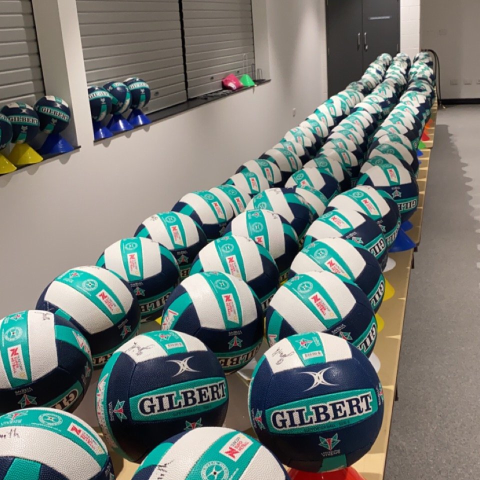 GILBERT_NETBALL's tweet image. What a sight! 😍🏐

The @MelbourneVixens preparing some goodies for their fans 🎁