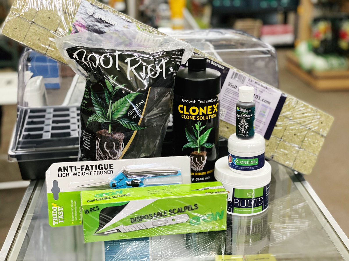 Looking for snow-day projects? We're open and have everything you need to sprout those seeds or get some clones started!
.
.
#wegrowoklahoma #okwx #growoklahoma #homegrow #commercialgrow #indoorgarden #outdoorgarden #hydroponics #garden #nutrients #organic #norman #okc