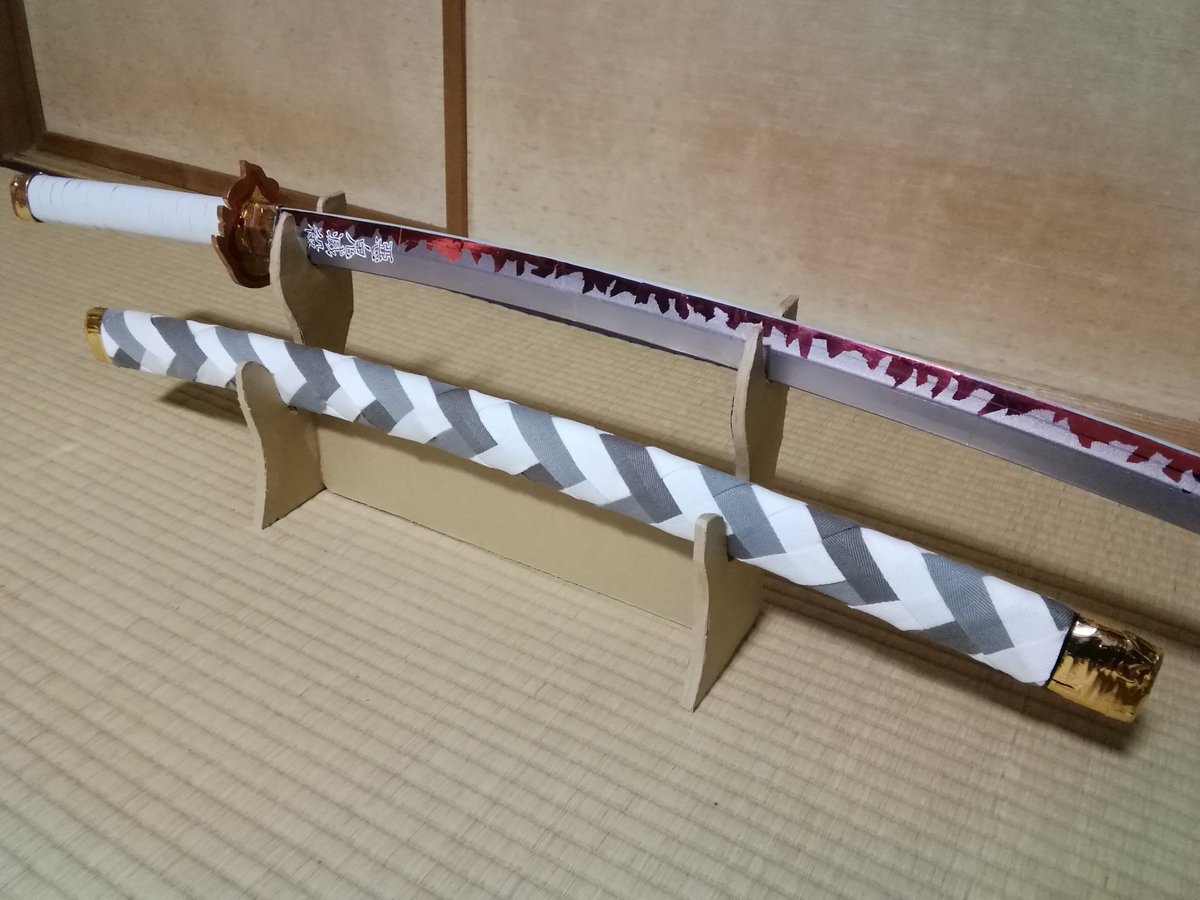 まつ 煉獄さんの日輪刀 鞘の改装が出来ました カラーテープという薄手の帯で八編みしてみました みんなの剣が見たい 自作は手間だか愛がある 鬼滅の刃 煉獄杏寿郎 まつ 煉獄さんの日輪刀 鞘の改装が出来ました カラーテープという薄手の帯で八編みしてみました みんなの剣が見たい 自作は手間だか愛がある 鬼滅の刃 煉獄杏寿郎