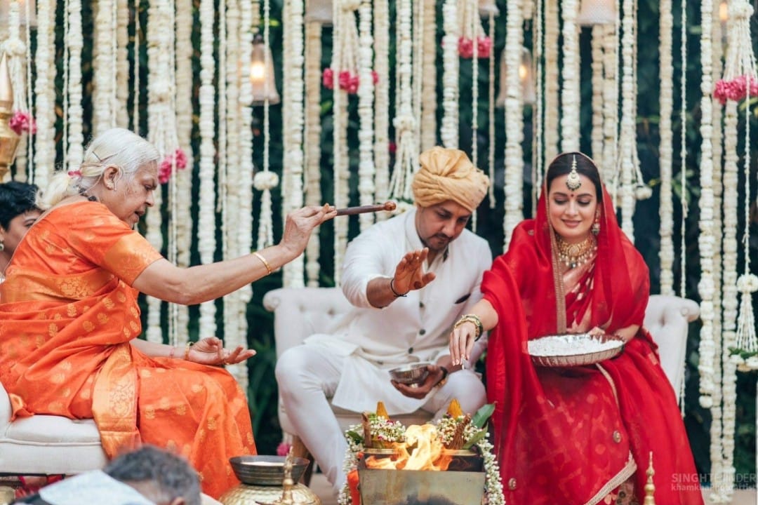 Prajapatifilms's tweet photo. Bollywood actress and model Diya Mirza joined the wedding book with businessman Vaibhav Rekhi in Mumbai on Monday, February 15 according to Hindurivaj. 
#RiseUp, #GenerationEquality. #diyamirza https://t.co/lLYxCjNwmM