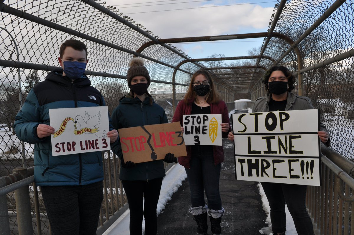 Sunrise_spokane's tweet photo. Raising our voices in solidarity with Native women leading the resistance to  #StopLine3. The pipeline will cross the Mississippi and 200 bodies of water - violating treaties - with climate damage = 50 coal plants. #StopLine3 @JoeBiden @KamalaHarris 

https://t.co/o73Kp4Y56H https://t.co/iu2KGEXjNH