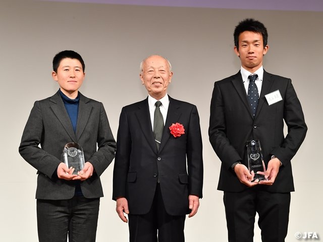 今シーズン注目してるサッカー審判員 Byあるびとろさん 2ページ目 Togetter