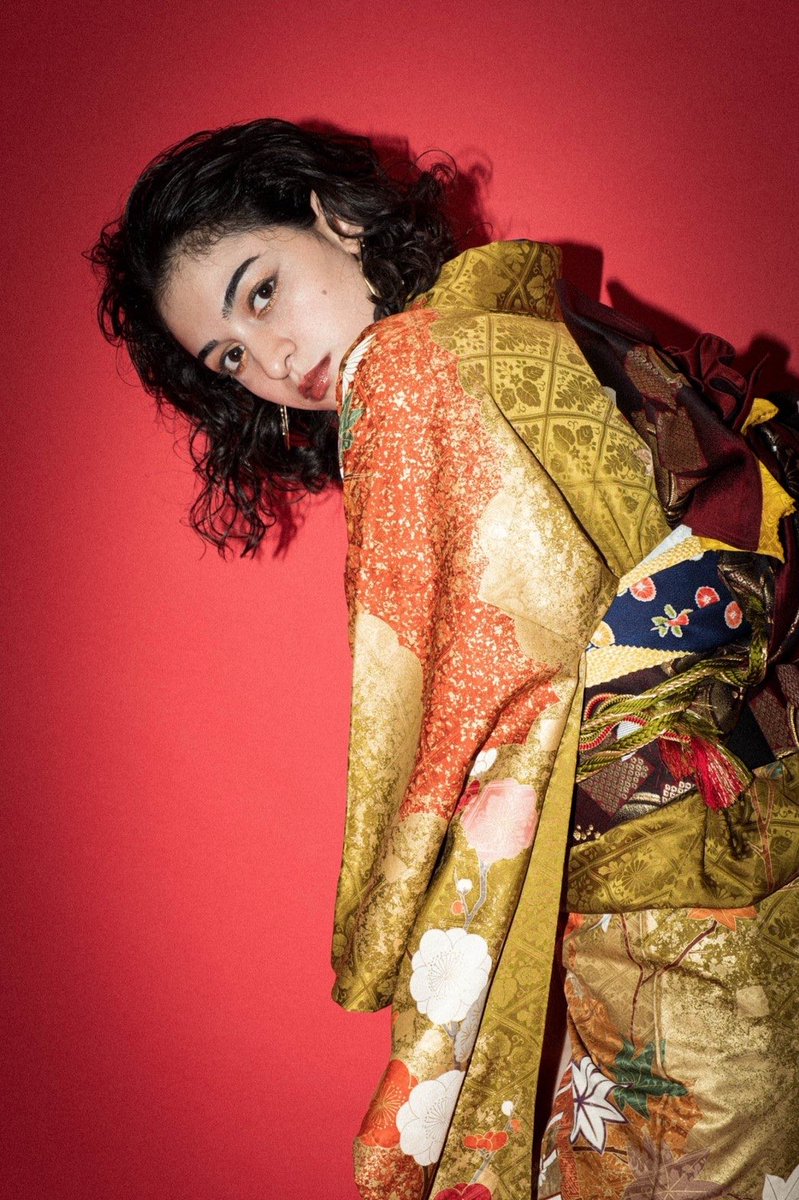 Hair Make Charmer 記念にお写真残しませんか 成人式 卒業式撮影しております 着付け ヘアセット 撮影 円 お着物お持ち込みの方は プランより5000円off 是非お問い合わせください 成人式 卒業式 撮影 前撮り 友達同士