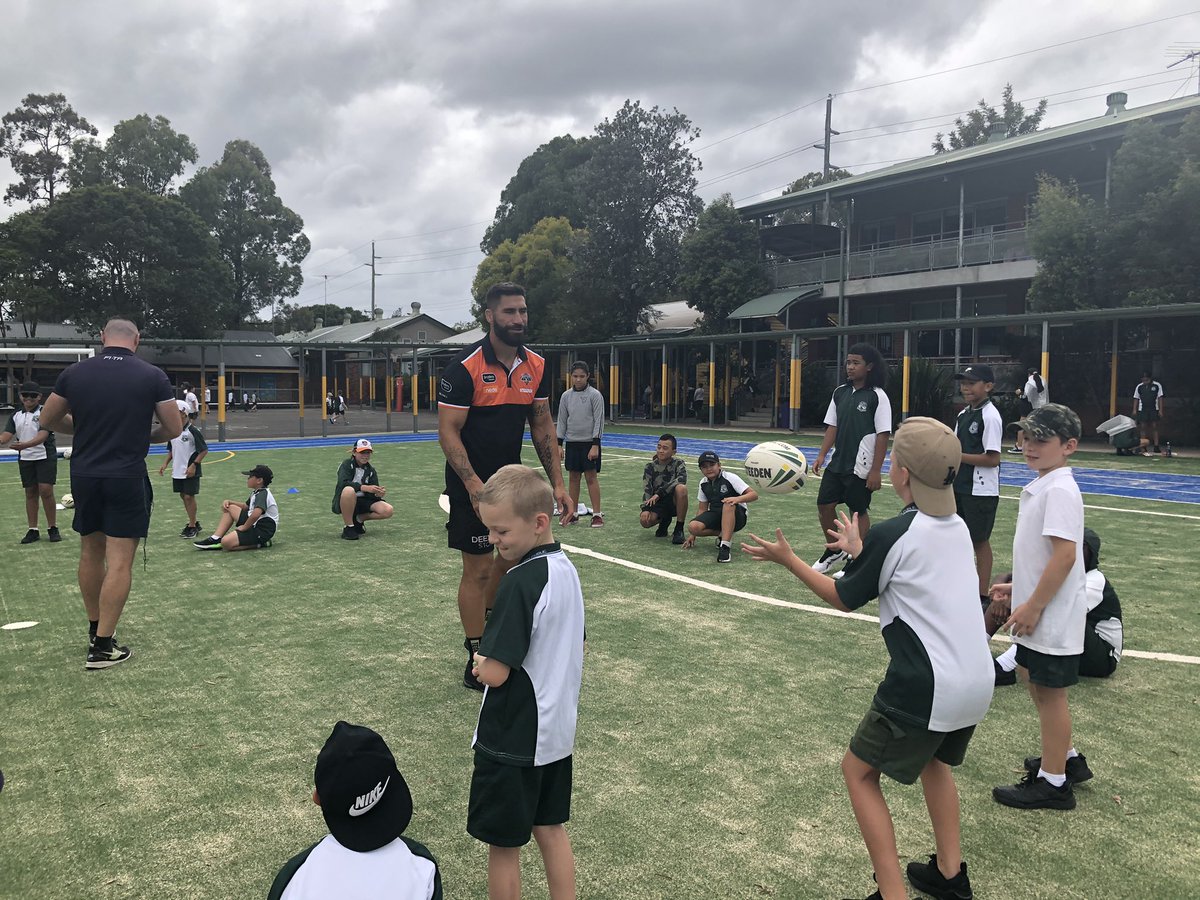 How lucky are we to have a visit from the West Tigers! I think we have some young up and coming stars in the making ✨ <a href="/IngleburnPs/">Ingleburn PS</a>
