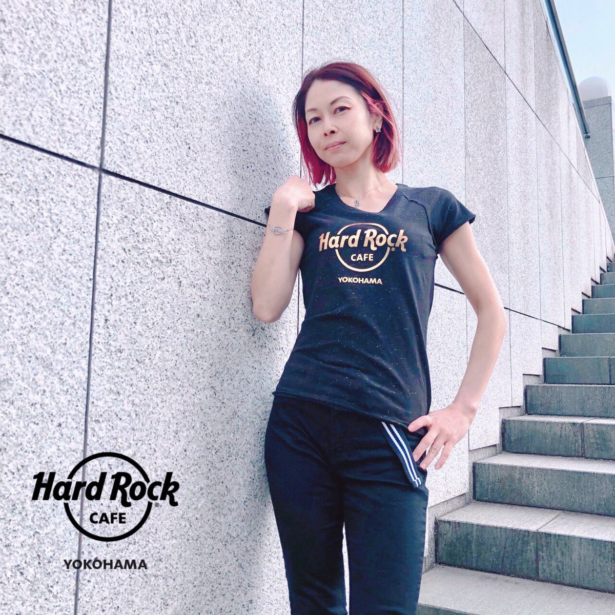 Hard Rock Cafe Yokohama New Ladies T Shirt It Just Come Out レディースの新商品の人気の秘密は生地にあり 上品なラメが織り込まれているので 遠くからでも華やかに 営業時間 Restaurant 外出が出来ない今でも オンラインで色んな